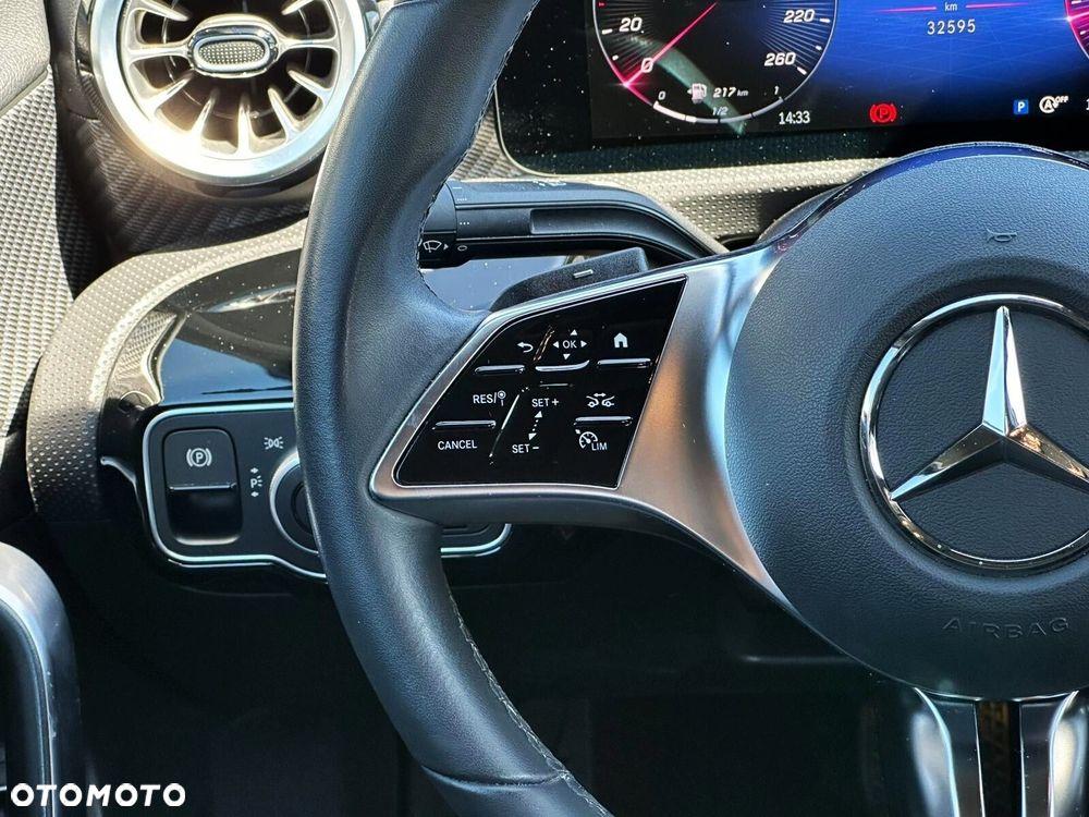 Mercedes-Benz Klasa A 220 4-Matic AMG Line 8G-DCT - 10