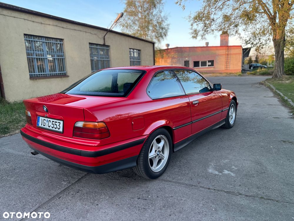 BMW Seria 3 316i - 8
