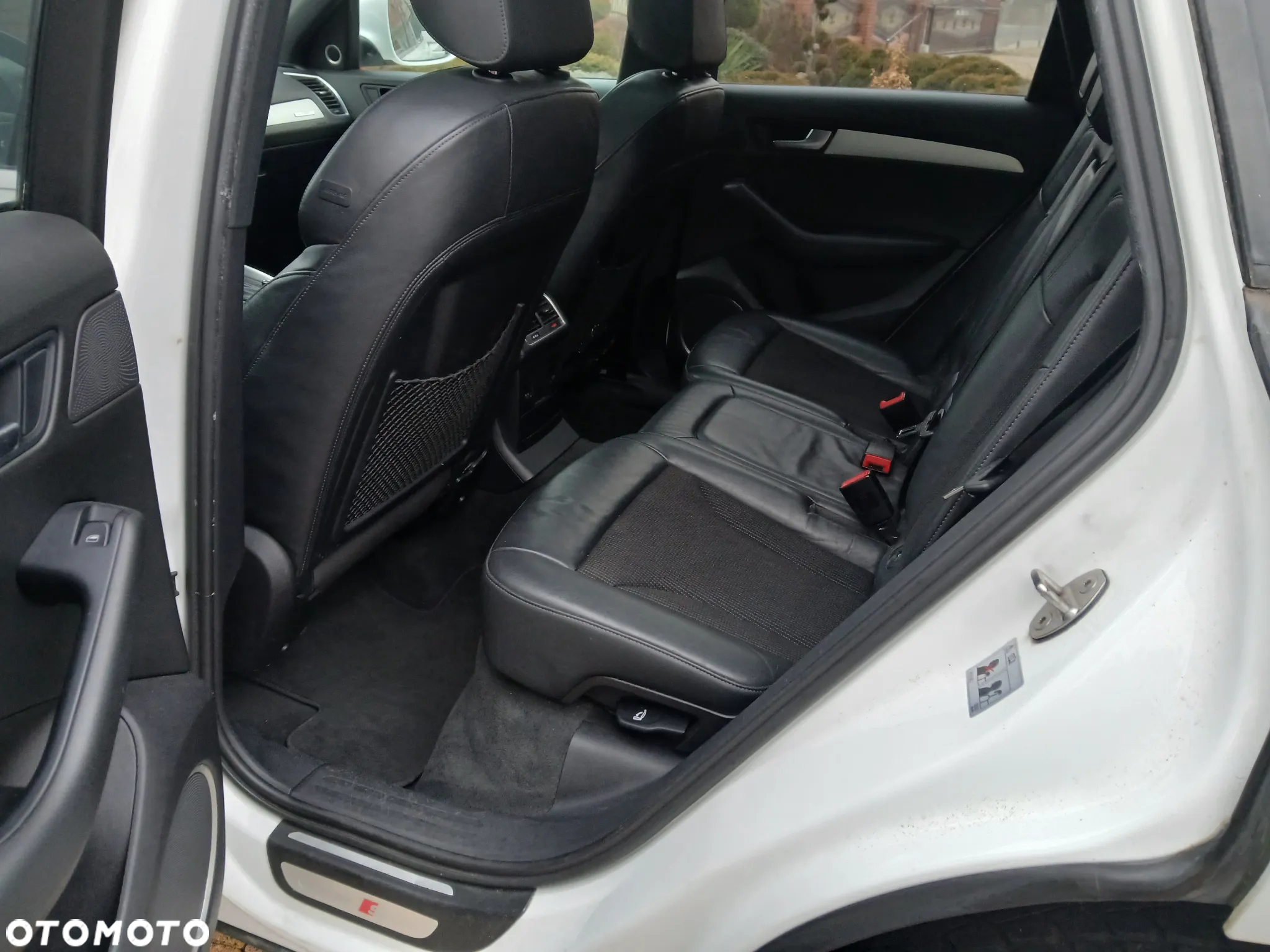 Audi Q5 3.2 FSI Quattro S tronic - 12