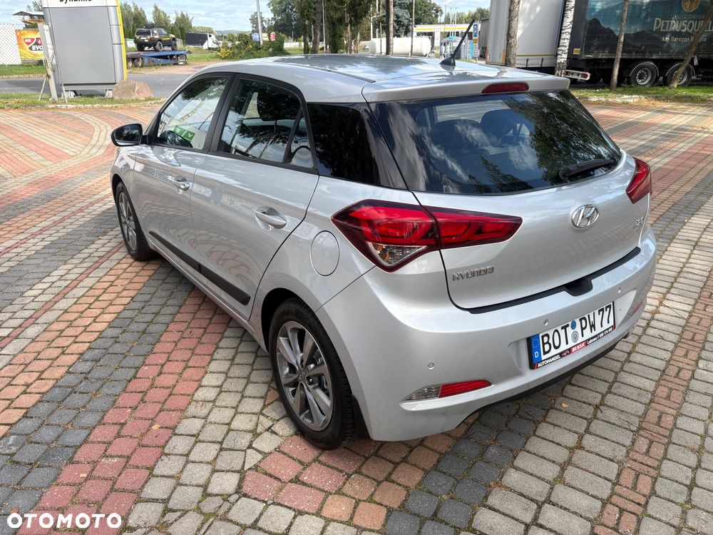 Hyundai i20 blue 1.2 Advantage+ - 15