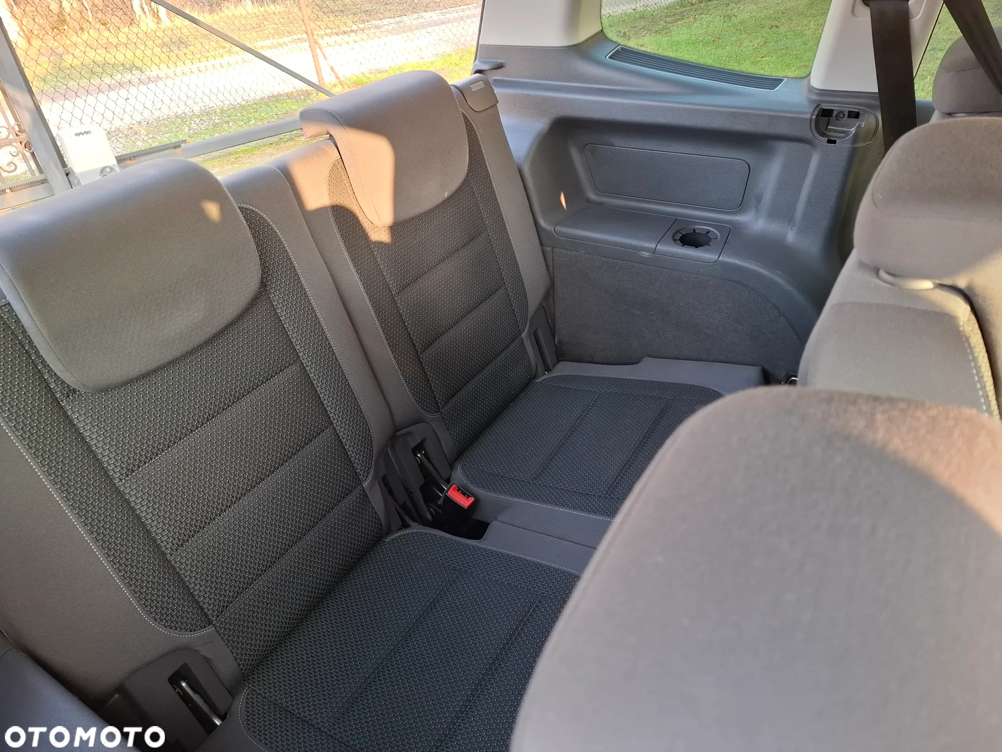 Volkswagen Touran - 28