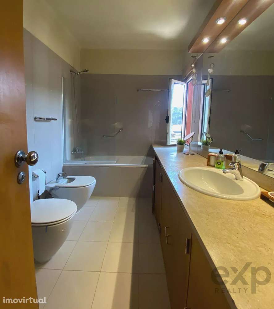 Excelente apartamento T1 para venda com vista de mar em São João da Ca - Grande imagem: 3/11