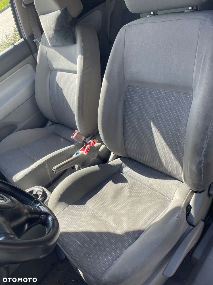 Volkswagen Golf - 11