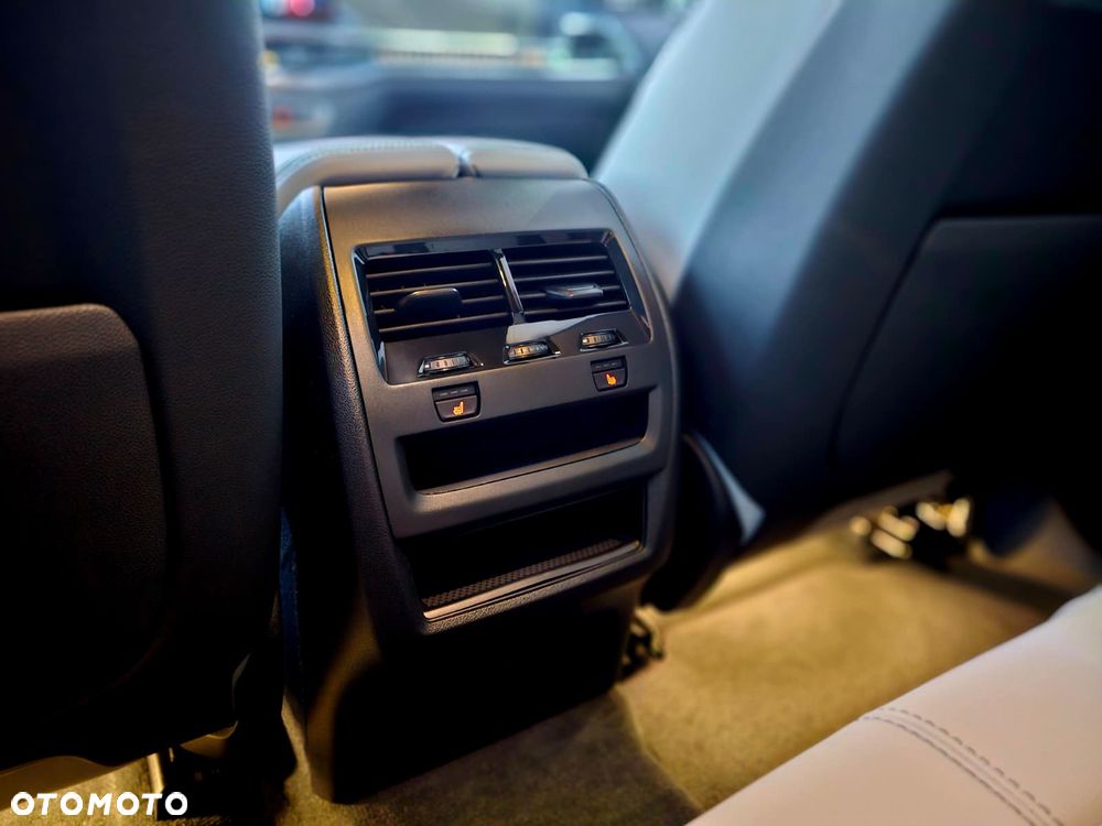 BMW X6 xDrive30d - 29