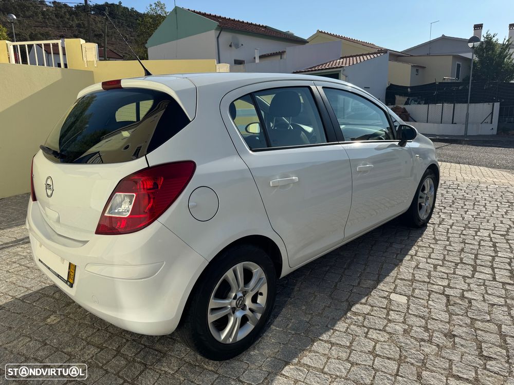 Opel Corsa 1.2 Cosmo - 31