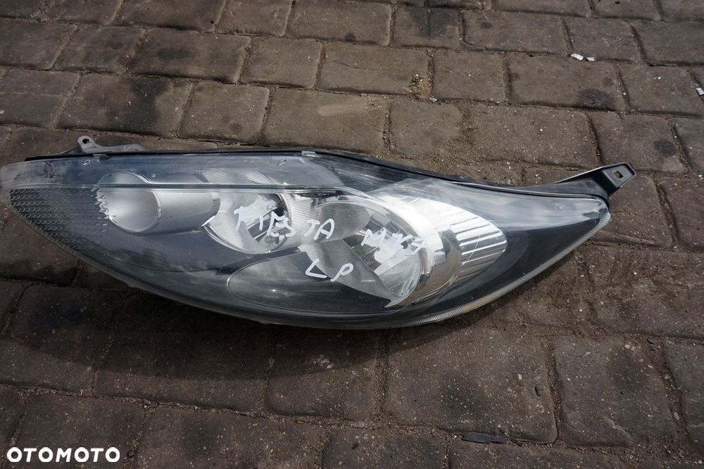 LAMPA PRZEDNIA LEWA FIESTA VI MK6 VII MK7 8A61-13W030-AJ FORD 2008-2017 - 1