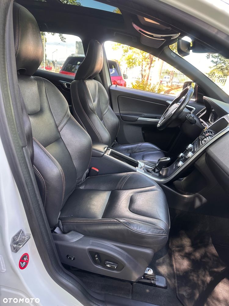 Volvo XC 60 D4 Drive-E Summum - 25