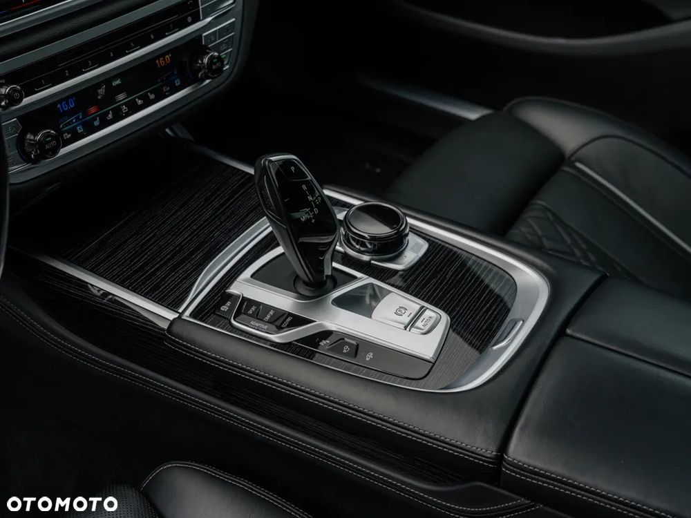 BMW Seria 7 750d xDrive - 15