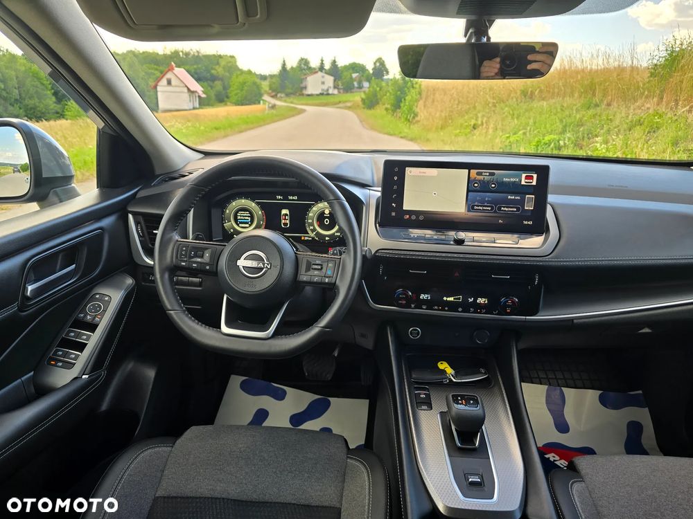 Nissan Qashqai 1.3 DIG-T N-Connecta DCT - 16