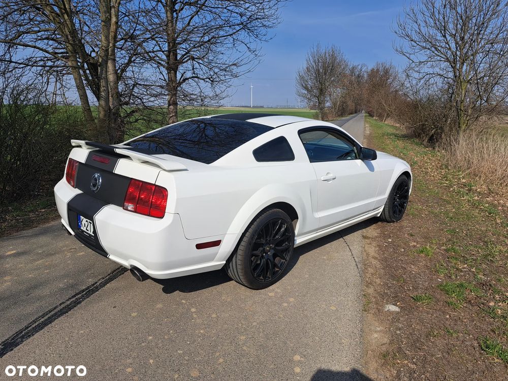 Ford Mustang - 21