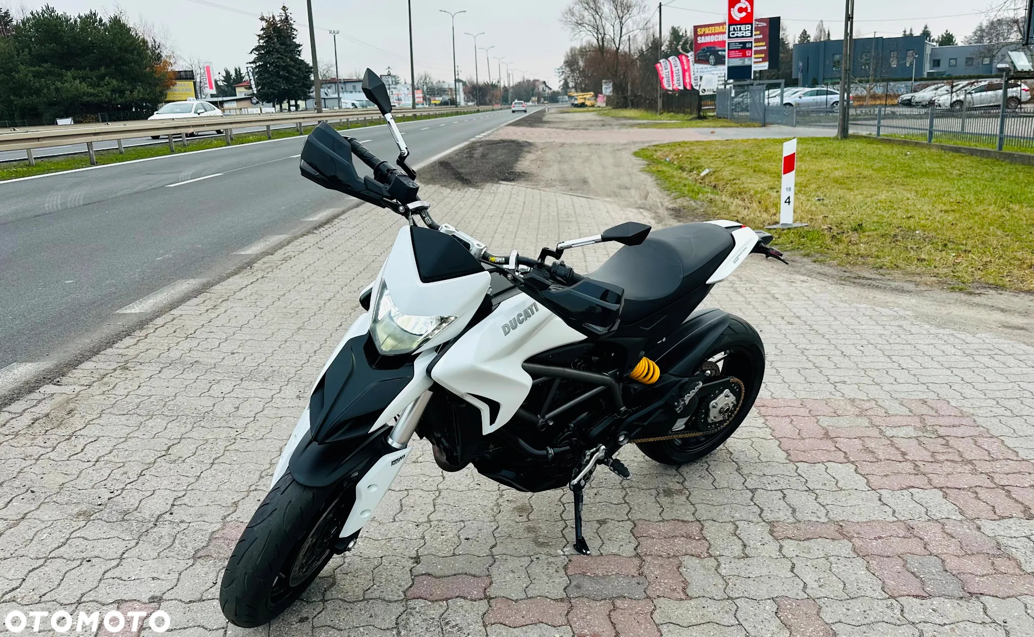 Ducati Hypermotard - 4
