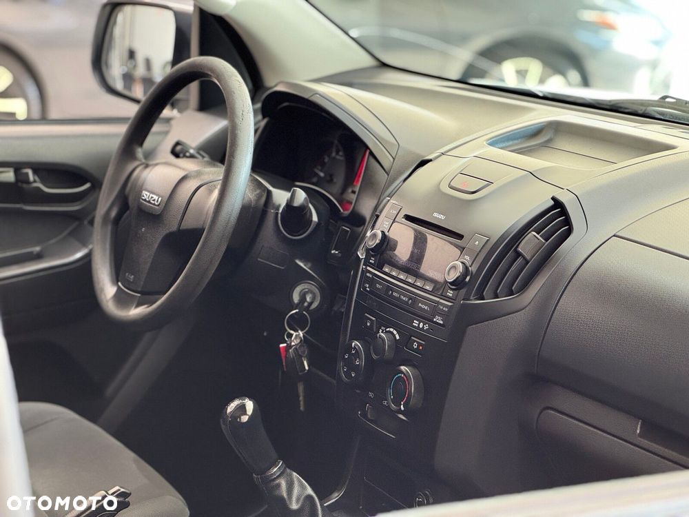 Isuzu D-Max - 30