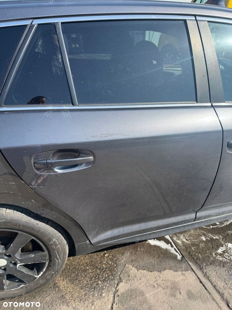 Toyota Avensis T27 LIFT 2,0 D4D 15-20r drzwi tył P / L 1G3 kombi - 1