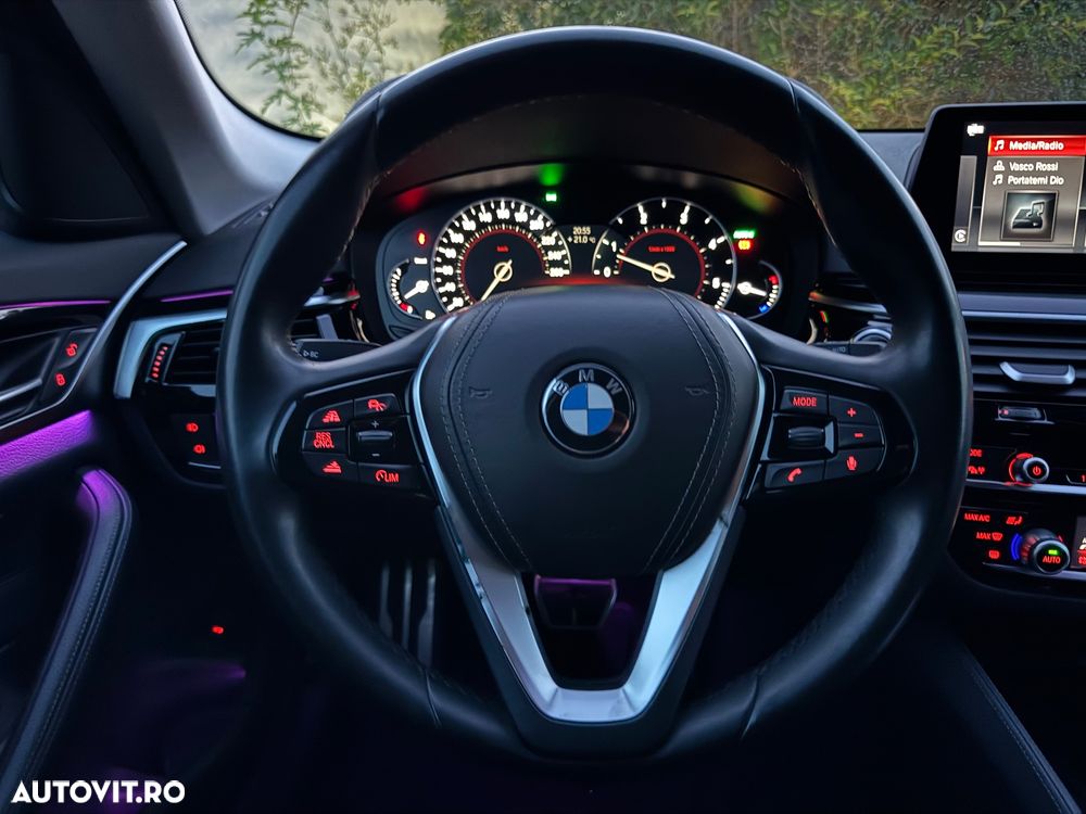 BMW Seria 5 530d xDrive AT - 6