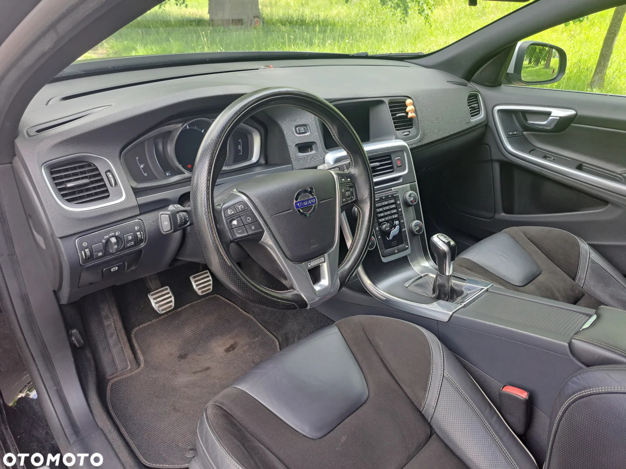 Volvo V60 D2 Drive-E R-Design Kinetic - 11