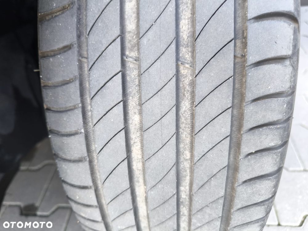 Volkswagen Golf - 29