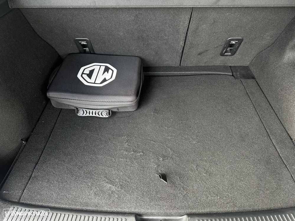 MG MG4 64 kWh Luxury - 22