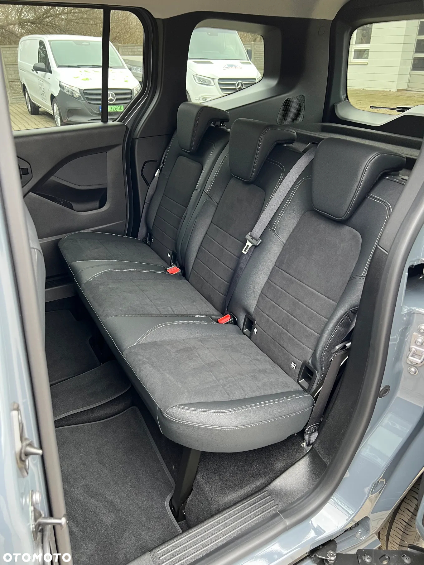 Mercedes-Benz Klasa T 180 d Automatik - 18