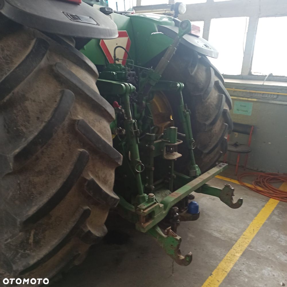 John Deere 8230 - 8