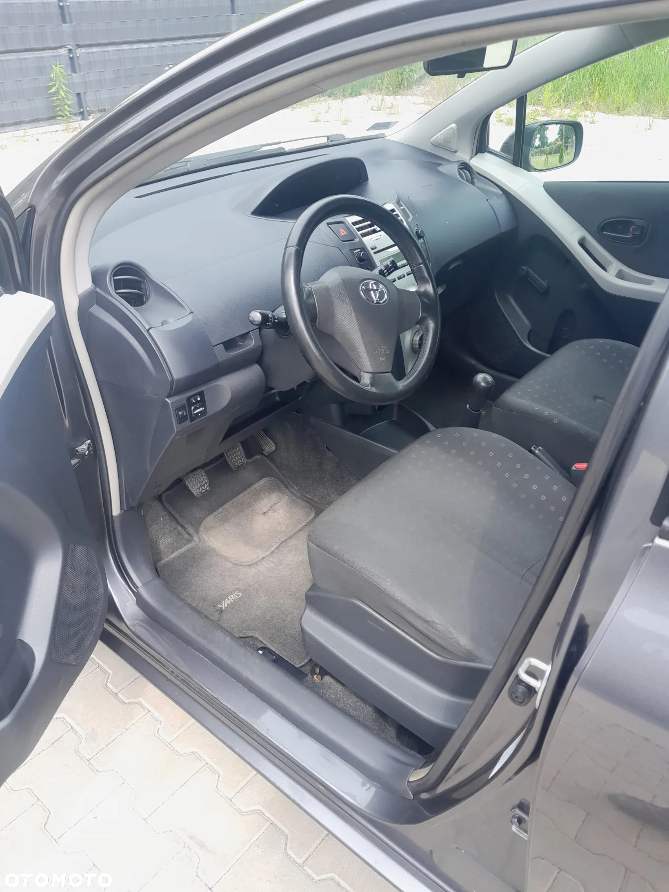 Toyota Yaris 1.3 Luna A/C - 3