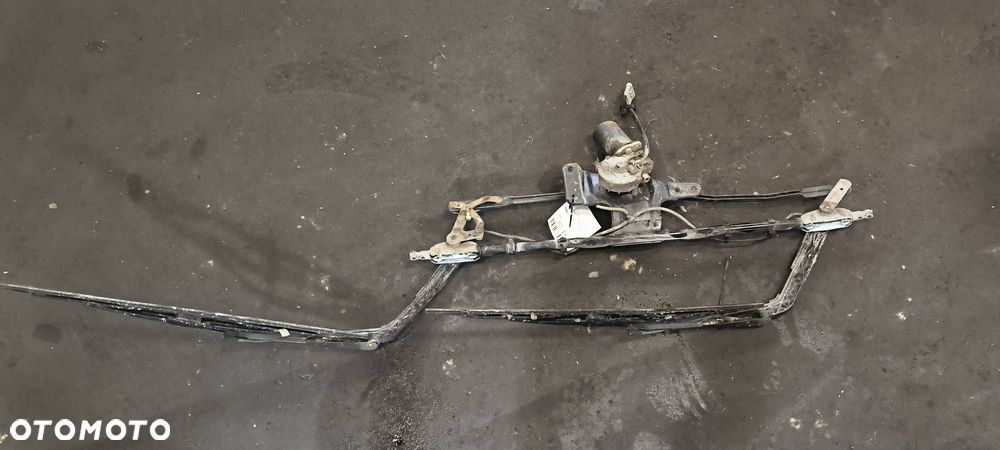 MECHANIZM WYCIERACZEK PRZÓD IVECO EUROCARGO 100E18 - 1