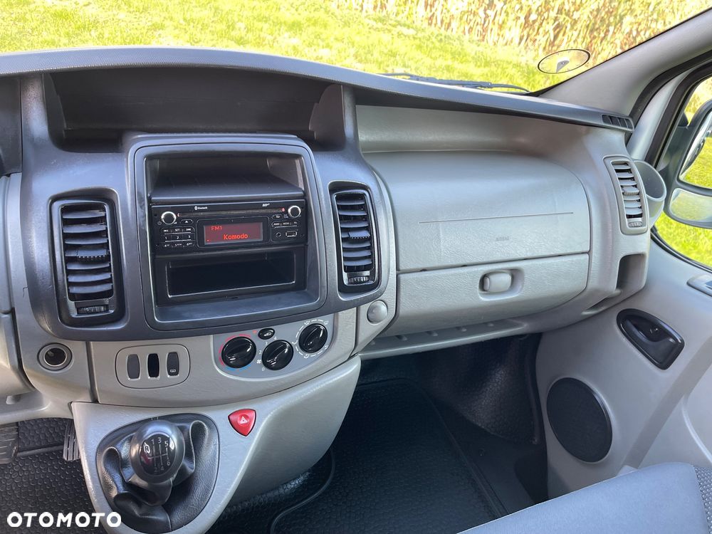 Opel Vivaro - 8