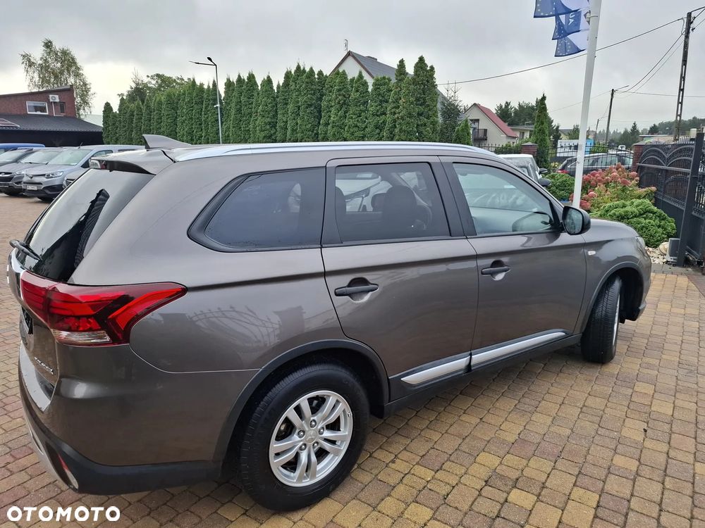 Mitsubishi Outlander - 6