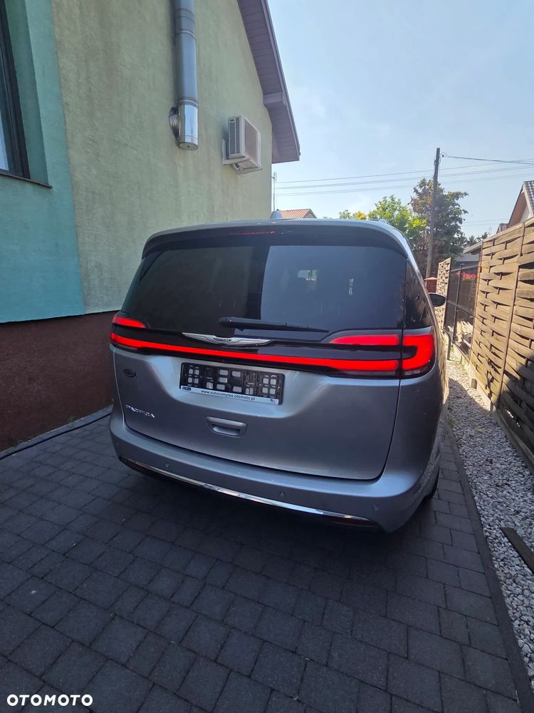 Chrysler Pacifica - 18