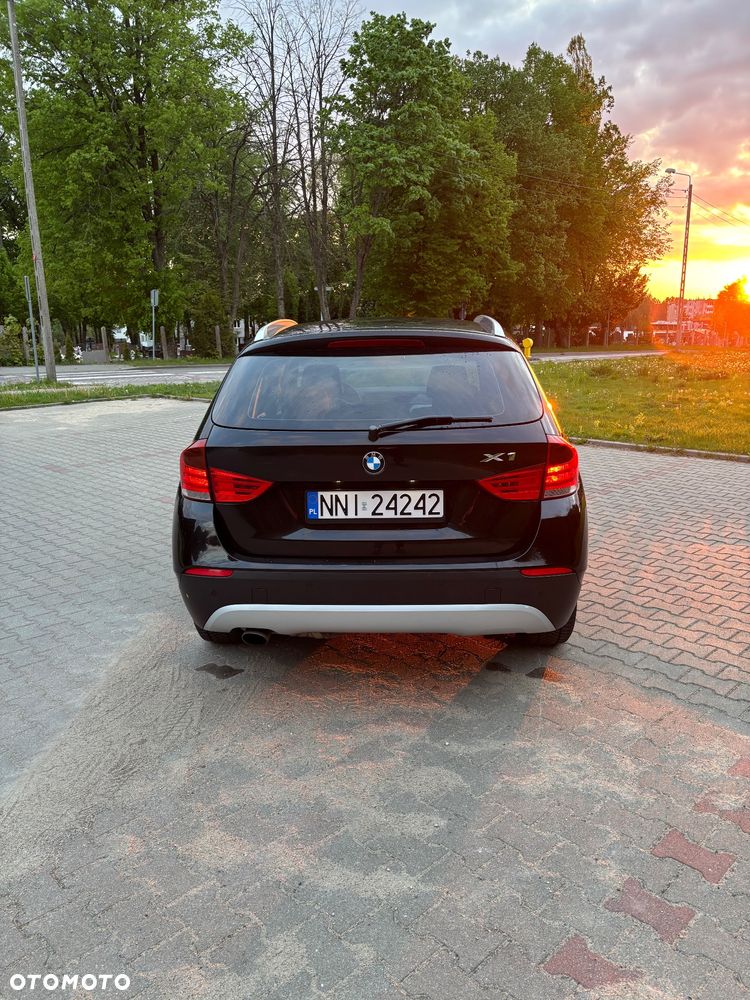 BMW X1 sDrive18i - 38