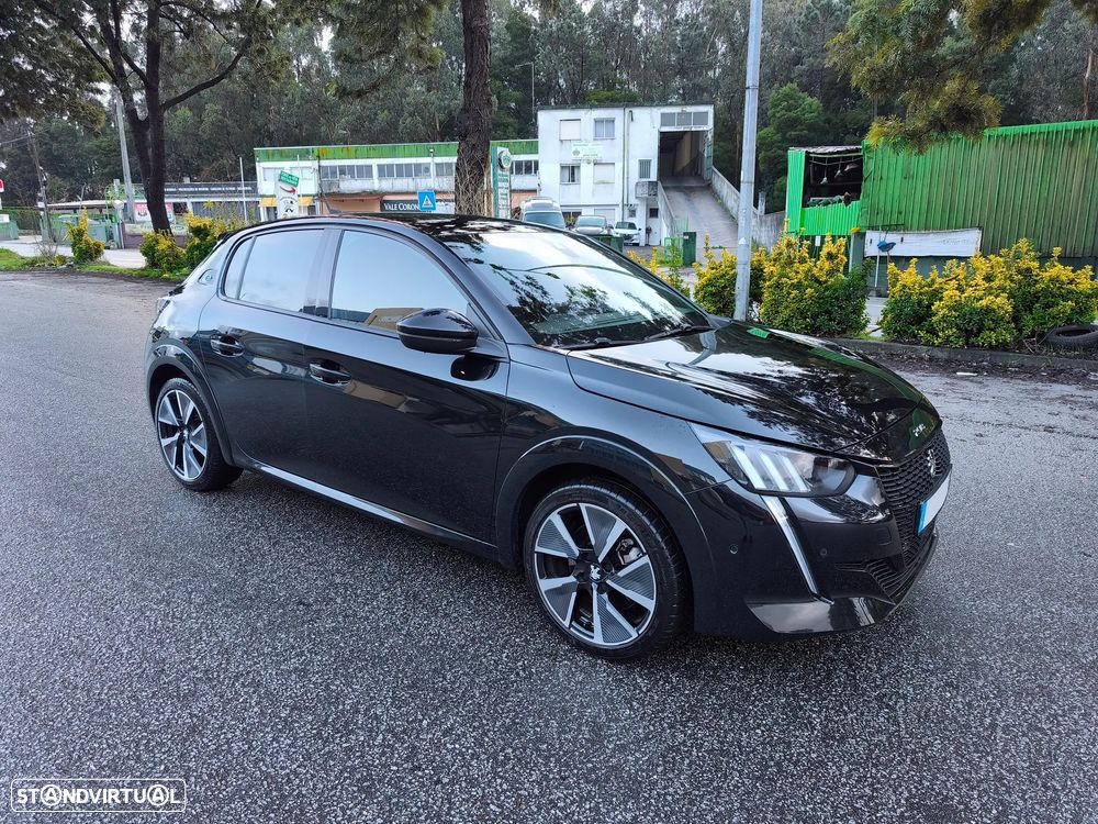 Peugeot e-208 GT - 4