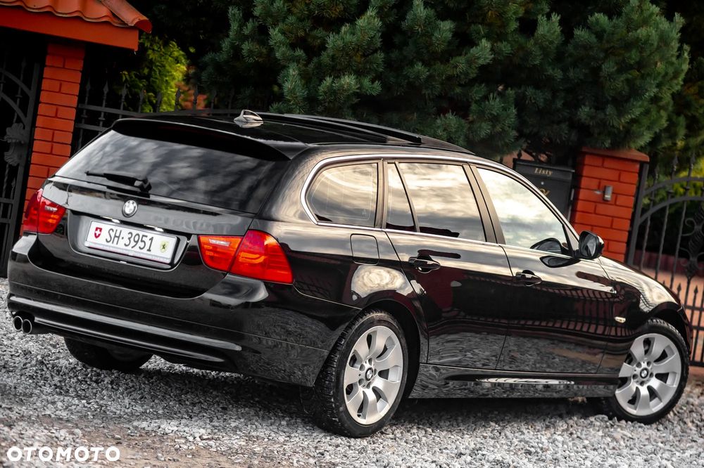 BMW Seria 3 330d xDrive DPF Touring Edition Exclusive - 13