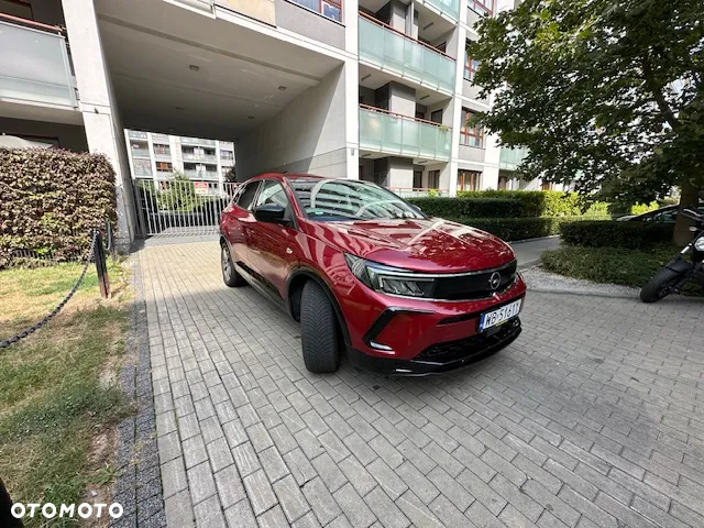 Opel Grandland Plug-in-Hybrid 1.6 DI Automatik Business Edition - 2