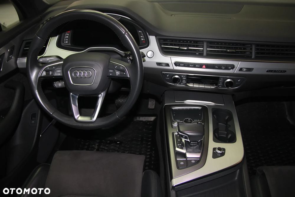 Audi Q7 - 17