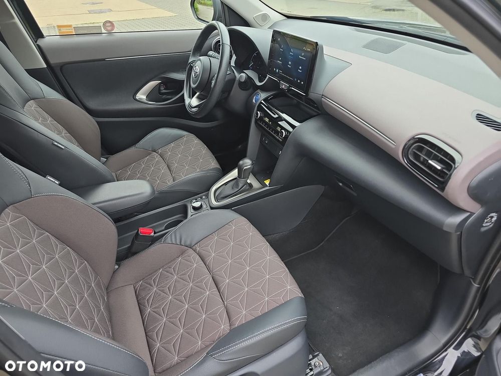 Toyota Yaris Cross Hybrid 1.5 Executive 4x4 - 8