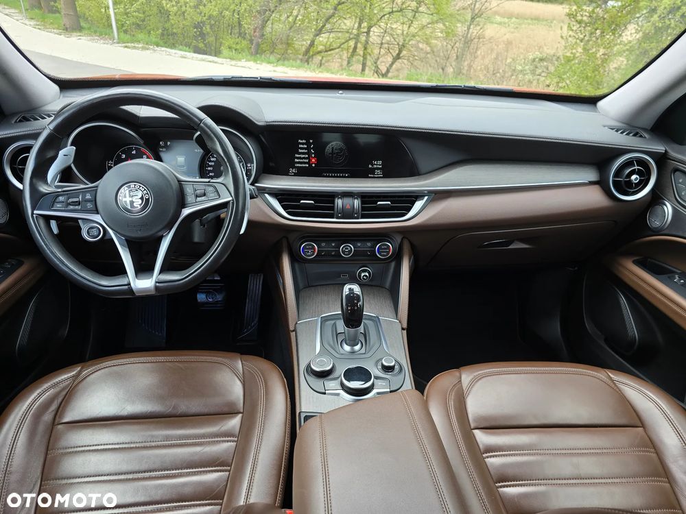 Alfa Romeo Stelvio 2.2 16V AT8 Q4 Lusso - 24