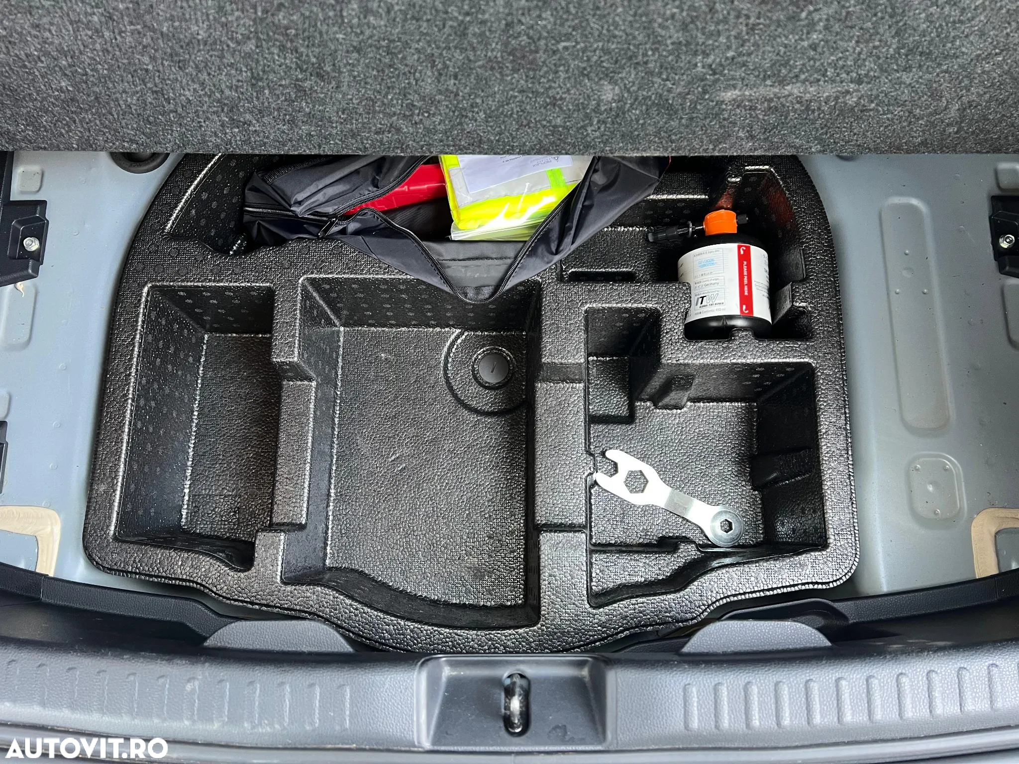 Toyota Yaris 1.5 116 CP HEV Dynamic - 32