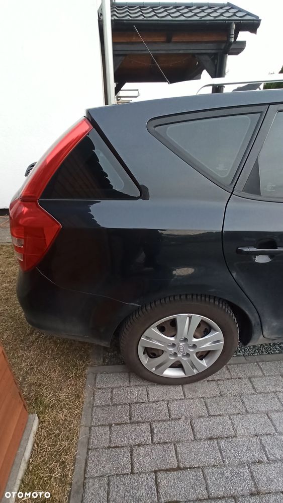 Kia Ceed - 16
