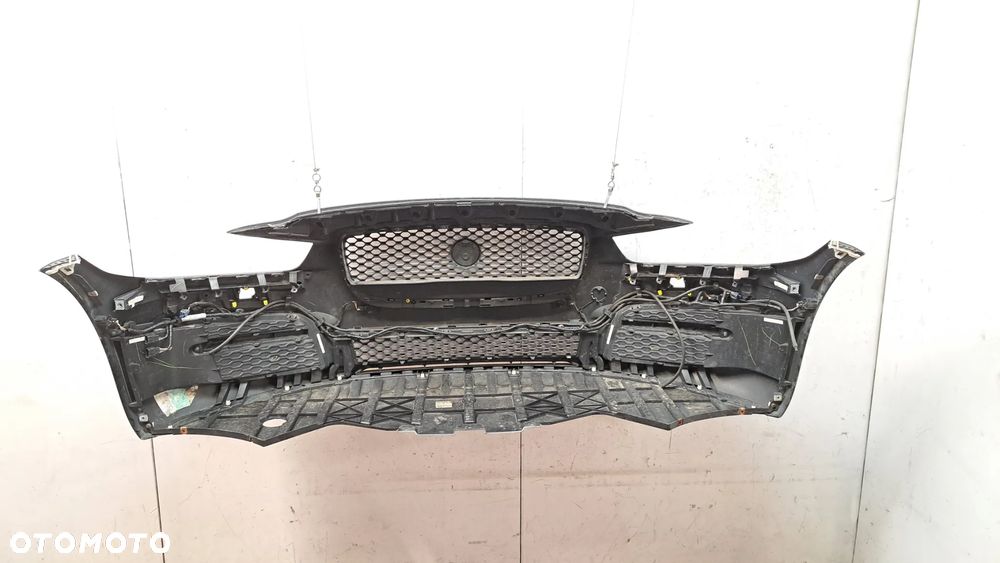 Jaguar XE X760 zderzak przedni przód 6xPDC - 4