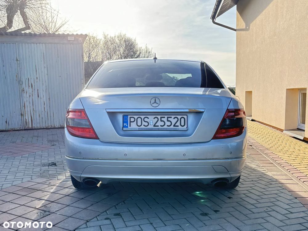 Mercedes-Benz Klasa C 320 CDI DPF 7G-TRONIC Avantgarde - 7