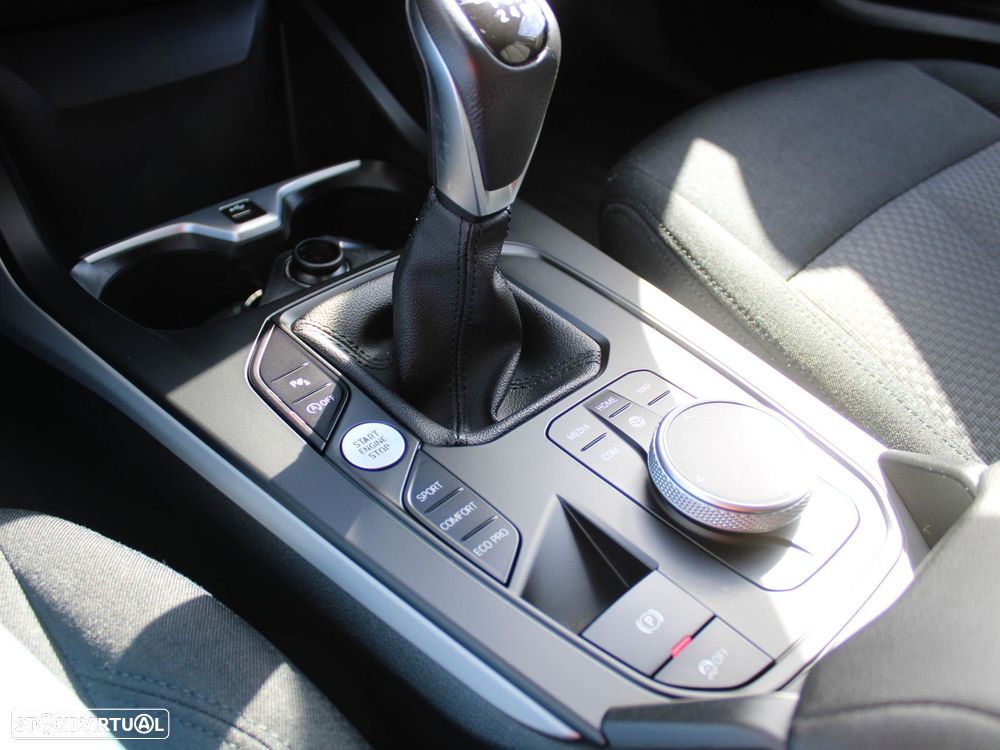 BMW 116 d Pack Essence - 52