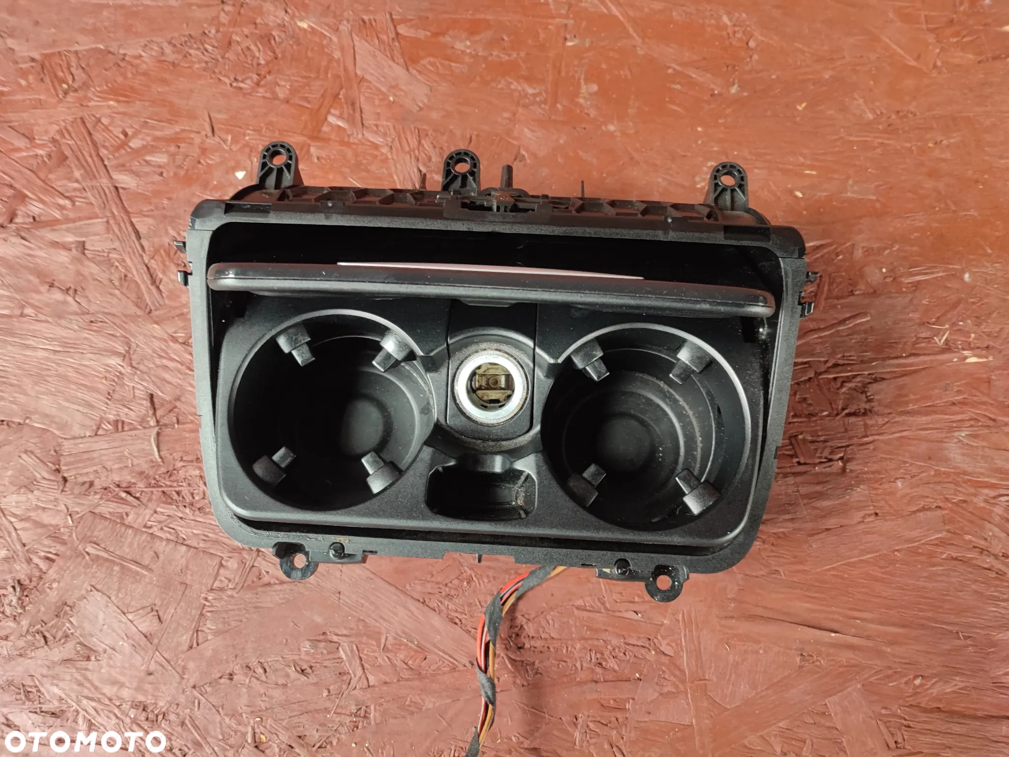BMW F10 / F11 ORYGINALNY SCHOWEK / UCHWYT NA NAPOJE / CUP-HOLDER / DEKOR W KOL. SCHWARZ O NR. 9 241 714 OEM - 7