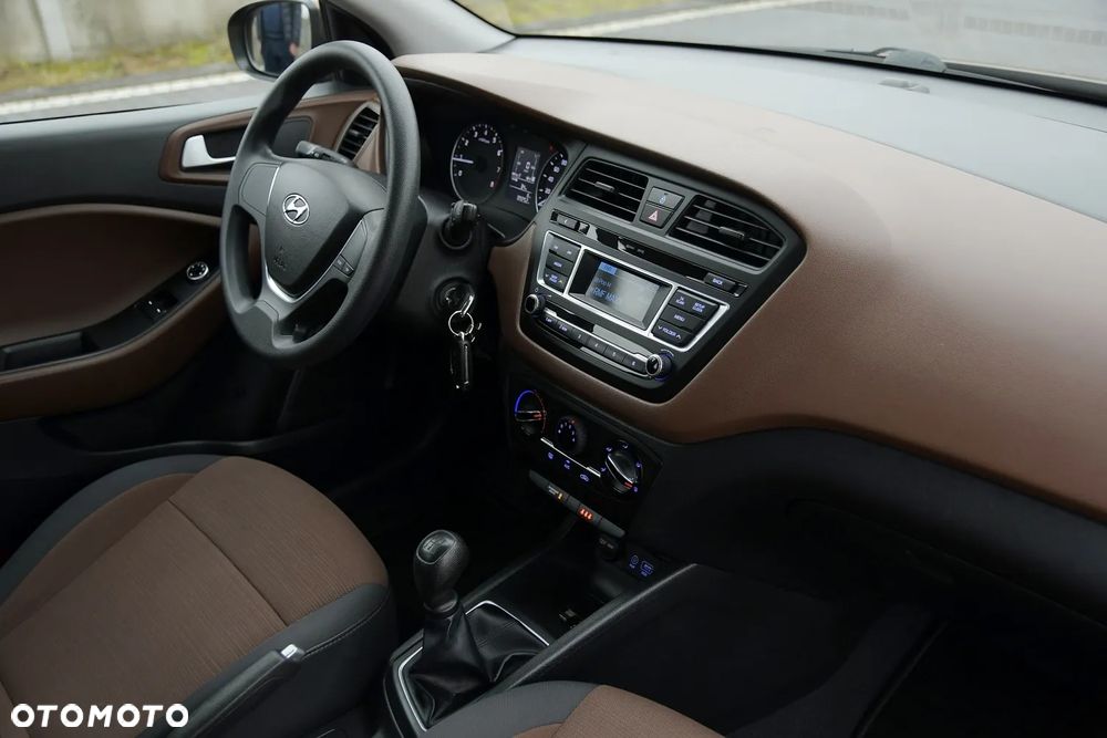 Hyundai i20 blue 1.2 YES Silver - 20