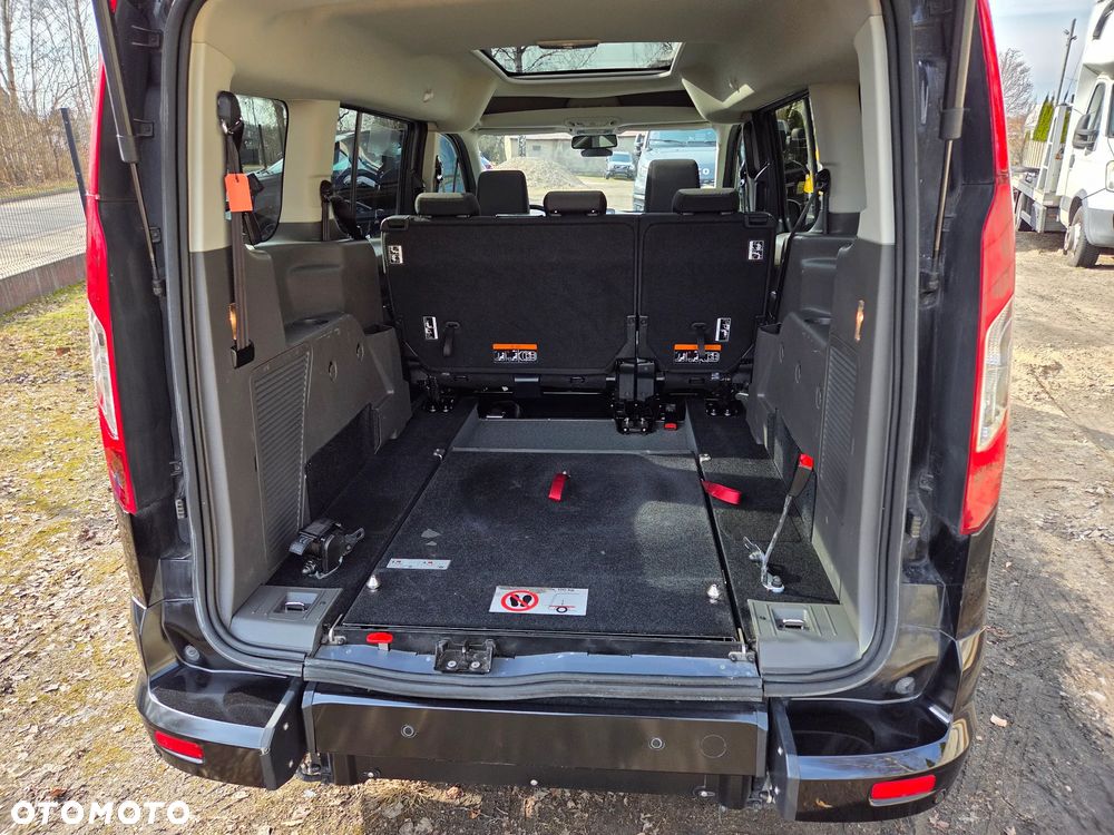 Ford Tourneo Connect Grand - 24