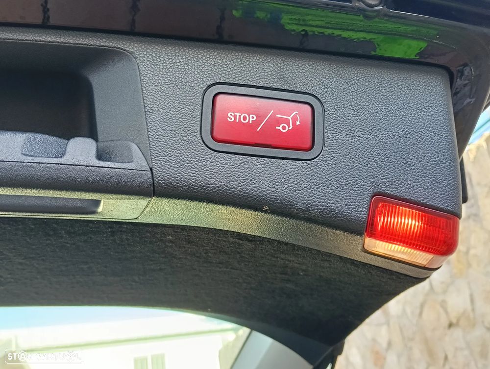 Mercedes-Benz E 250 CGi Avantgarde BlueEfficiency - 11