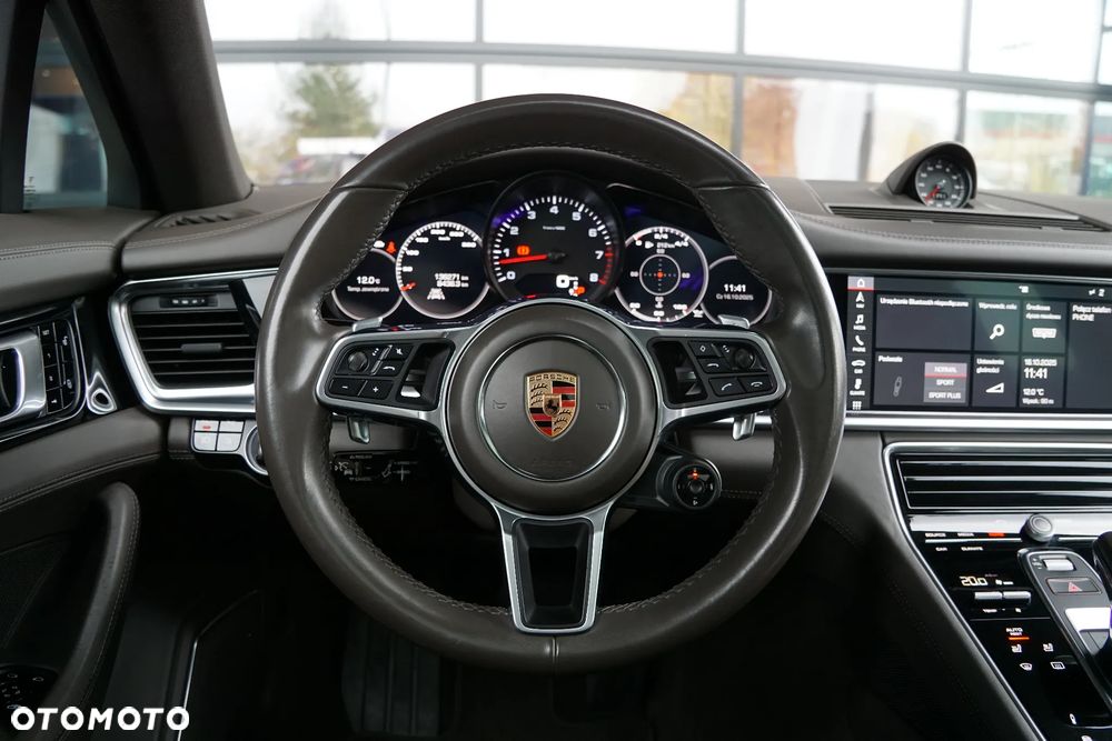 Porsche Panamera 4 Sport Turismo - 39