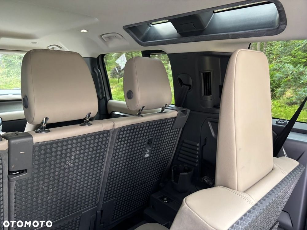 Land Rover Defender 2.0 D240 S - 17