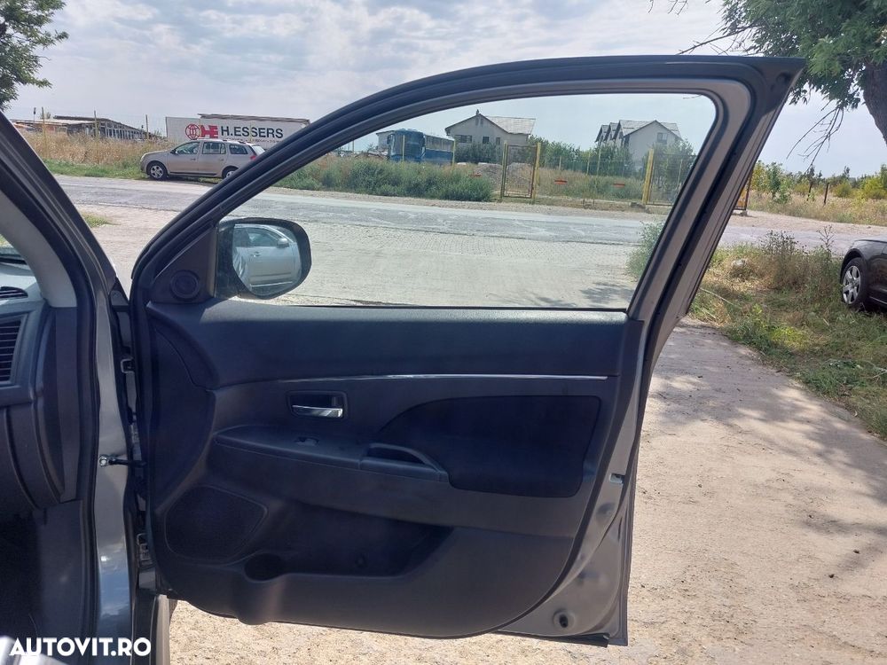 Mitsubishi ASX 2.2 Litri 4WD DI-D Invite+ Aut. - 23