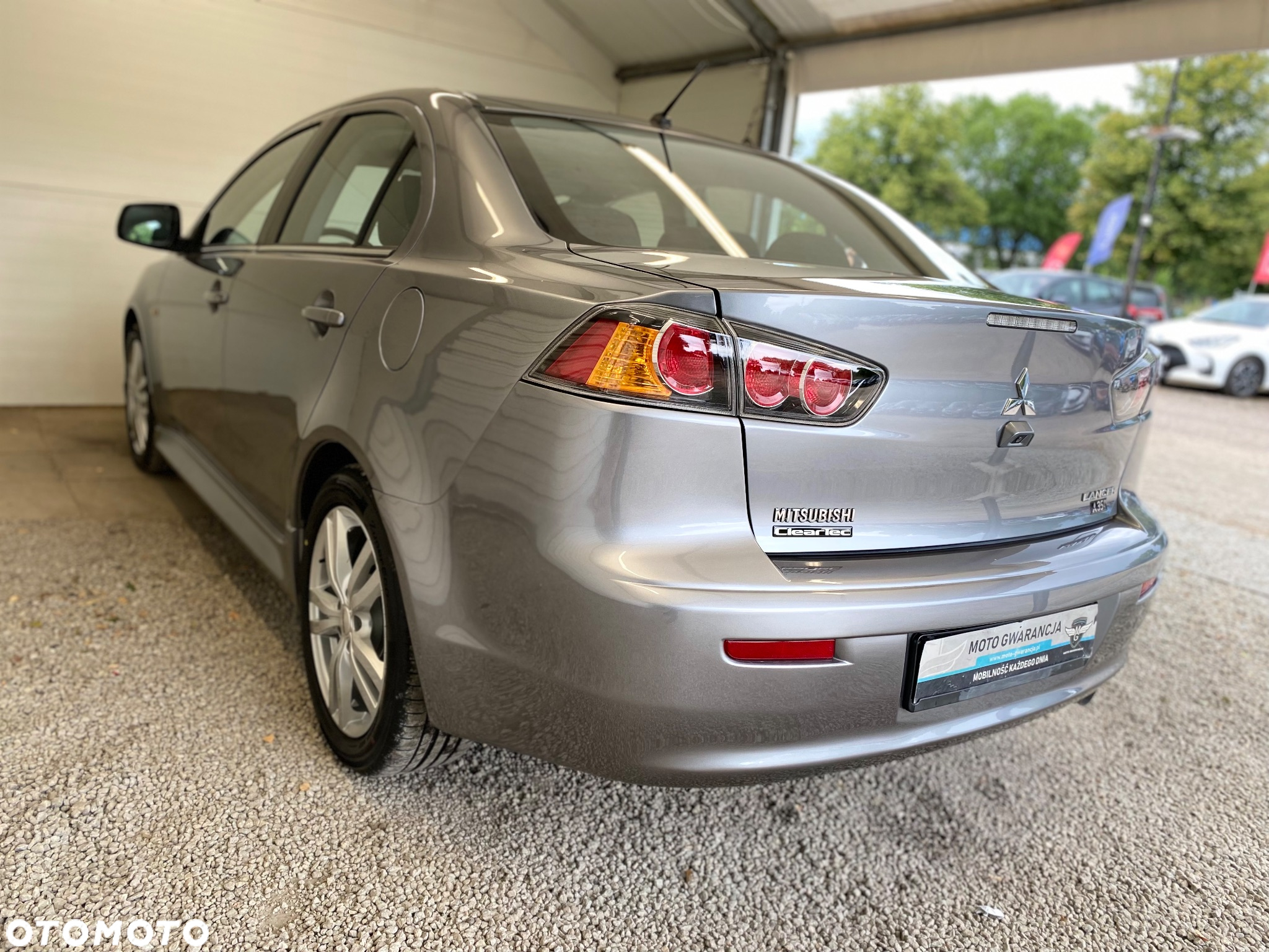 Mitsubishi Lancer 1.6 Invite - 27