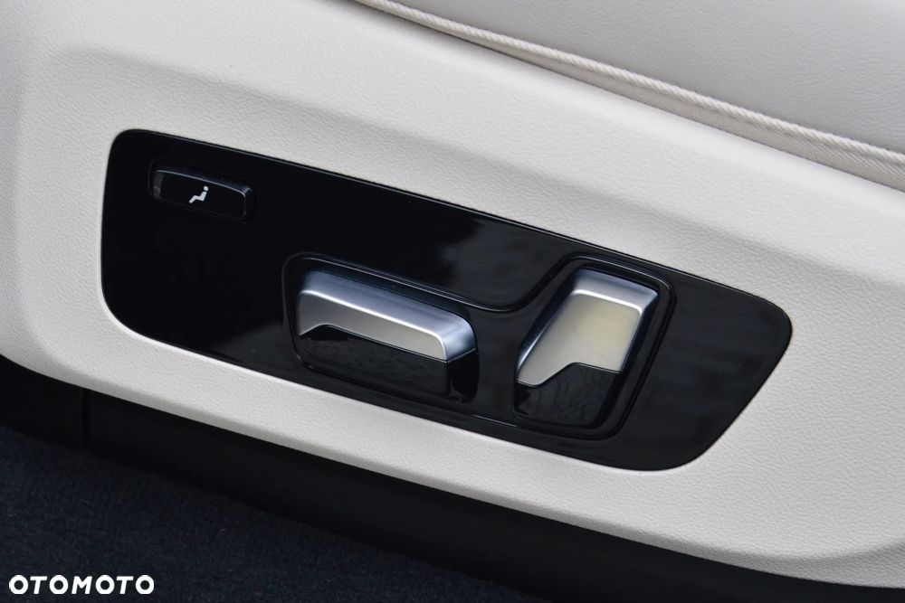 BMW X7 M60i xDrive mHEV sport - 21