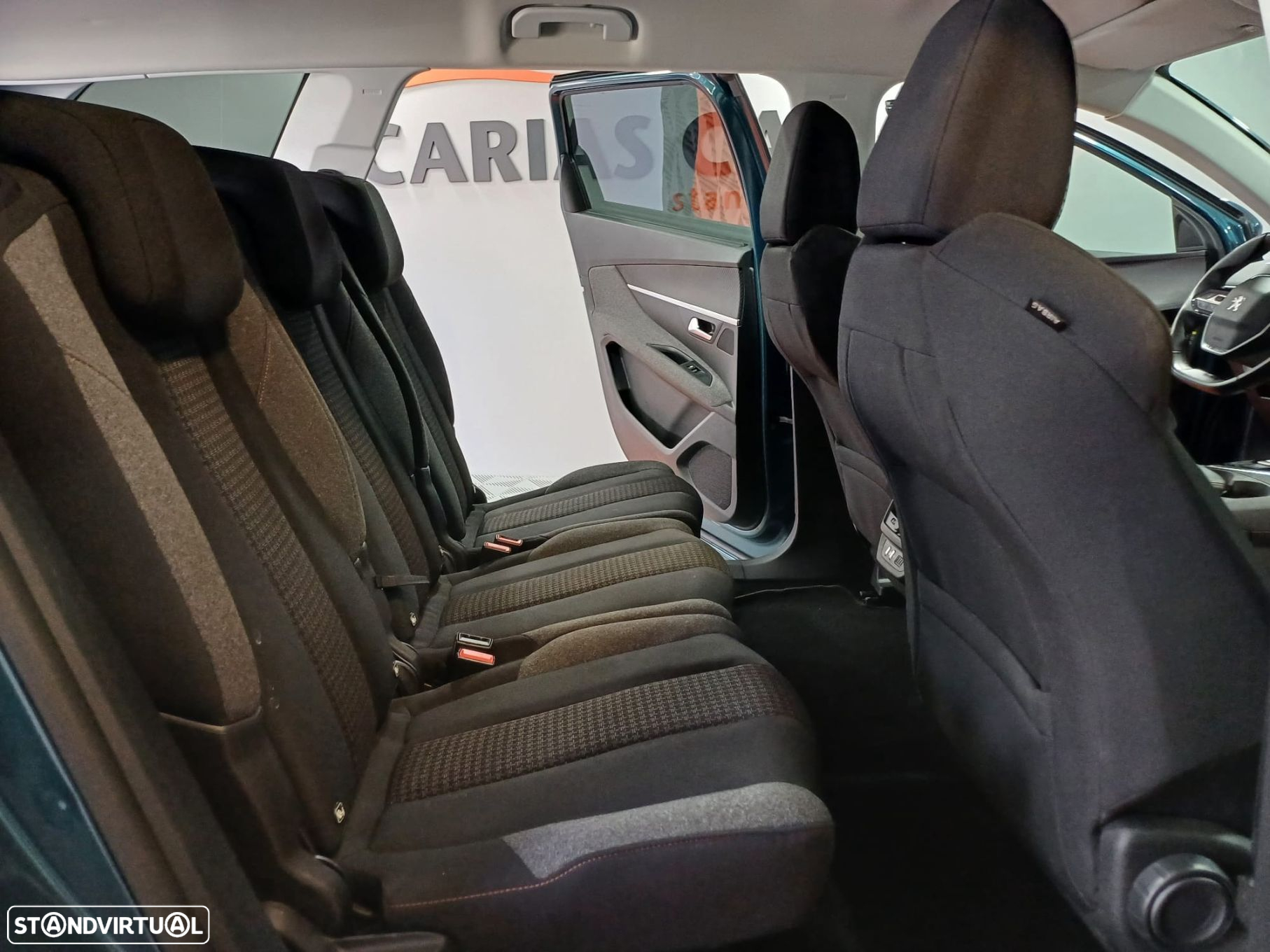 Peugeot 5008 1.2 PureTech Allure EAT8 - 12